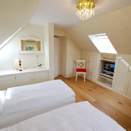 Holiday home Bella
